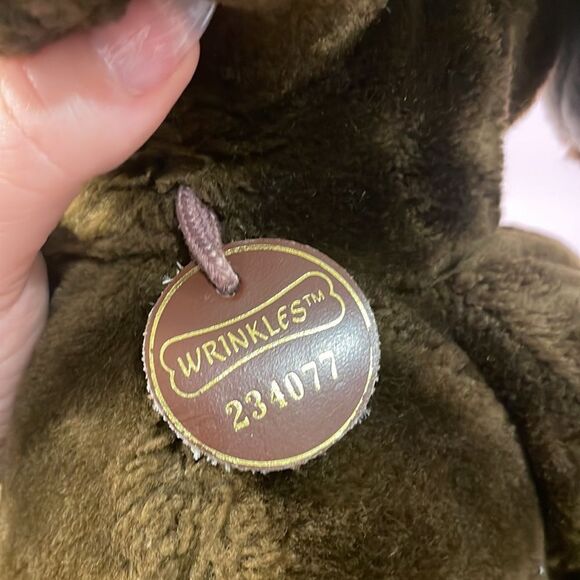 Vintage Wrinkles The Dog Hand Puppet Plush Stuffed Ganz Chocolate Brown 1981 18" - Picture 7 of 10